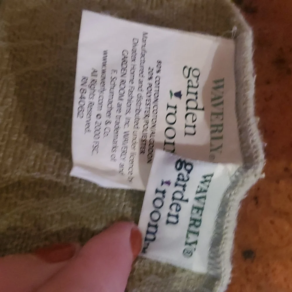 Waverly Vintage Garden Room Sage Floral Scalloped Edges Coverlet 90